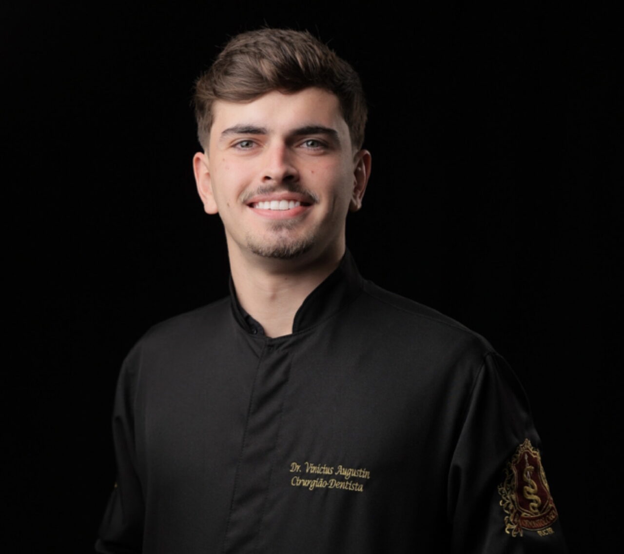 Cirurgião-Dentista | Pós-Graduando em Prótese